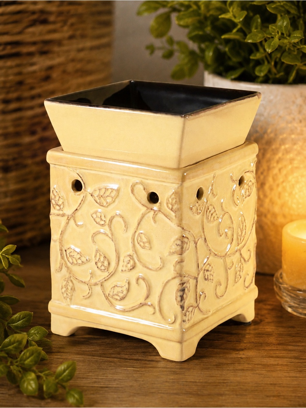 Yellow Ceramic Electric Wax Tart Melt Warmer 2-Piece Vine Design NEW in Box